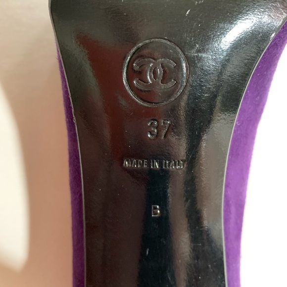 CHANEL size 37 purple suede block heel PUMPS - Picture 2 of 14